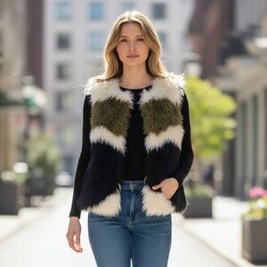 Gianni Bini Women’s Faux Fur Vest Olive, Black, and Cream Sz M